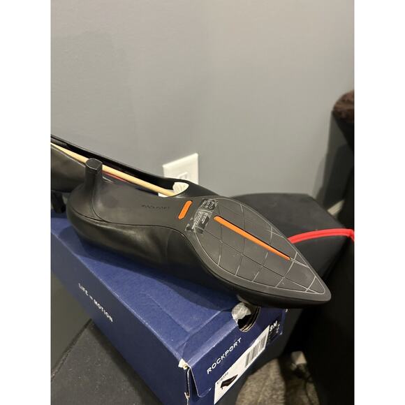 Rockport Woman’s Kalila Pump Size 8M - Picture 3 of 4